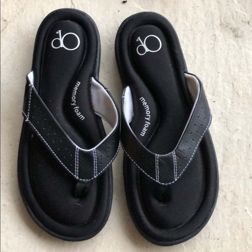 Op memory foam flip flops
